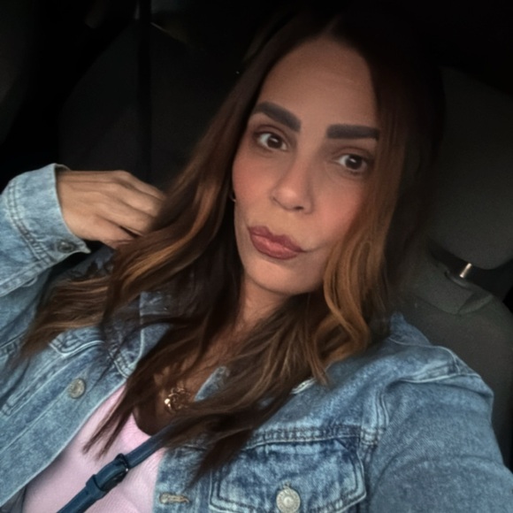 Meet your Posher, Jessenia mother of two blessing - Picture 3 of 17